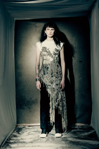 Look 13